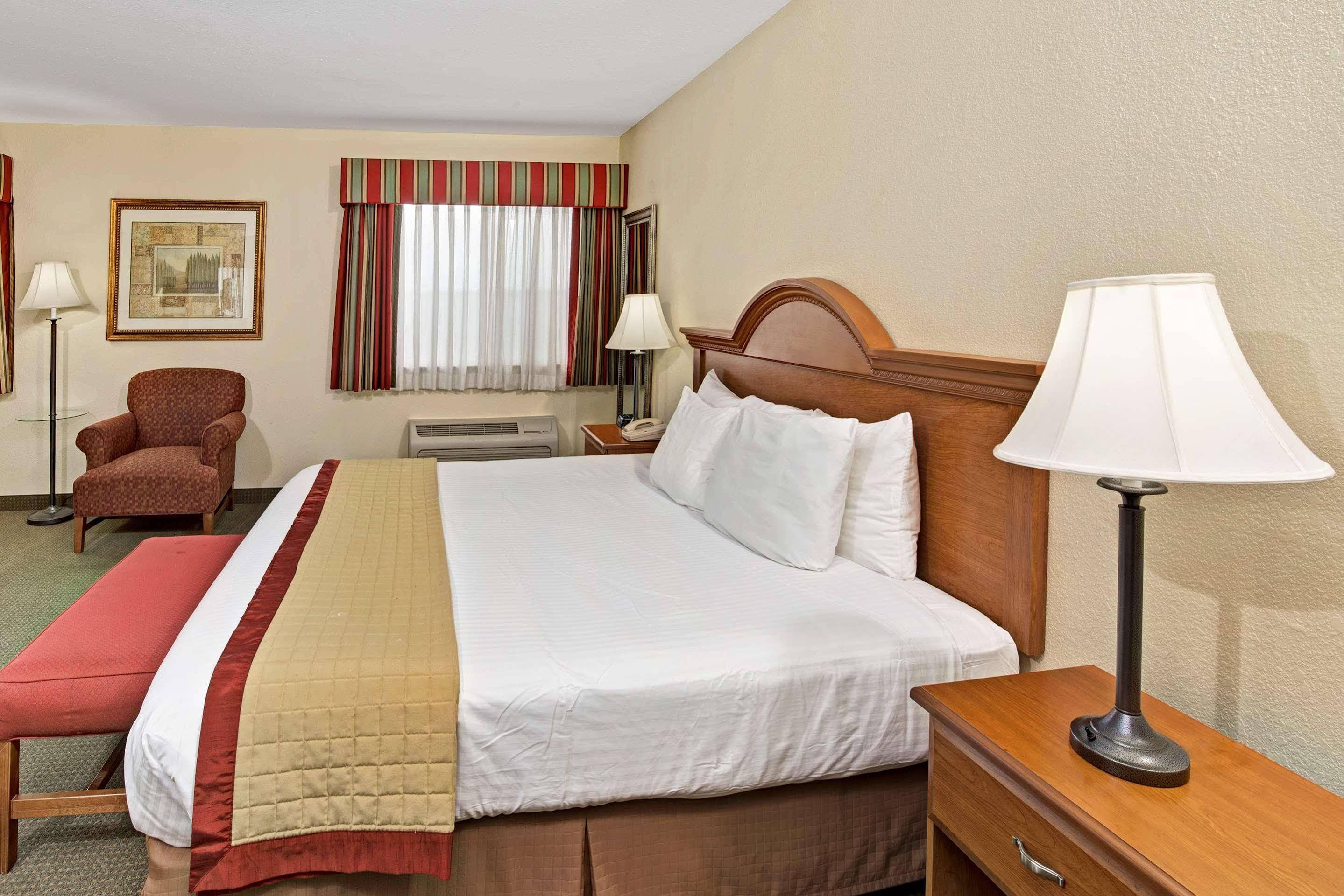 Baymont By Wyndham Indianapolis Hotell Exteriör bild
