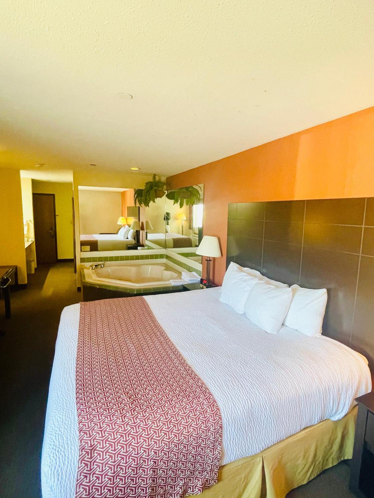 Baymont By Wyndham Indianapolis Hotell Exteriör bild